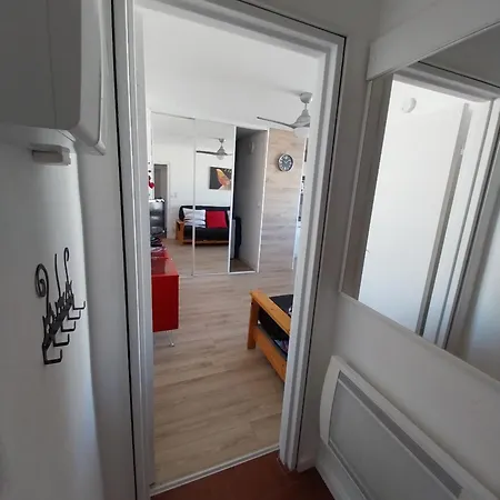 T2 Lumineux A 200m De La Plage, Equipe Apartment