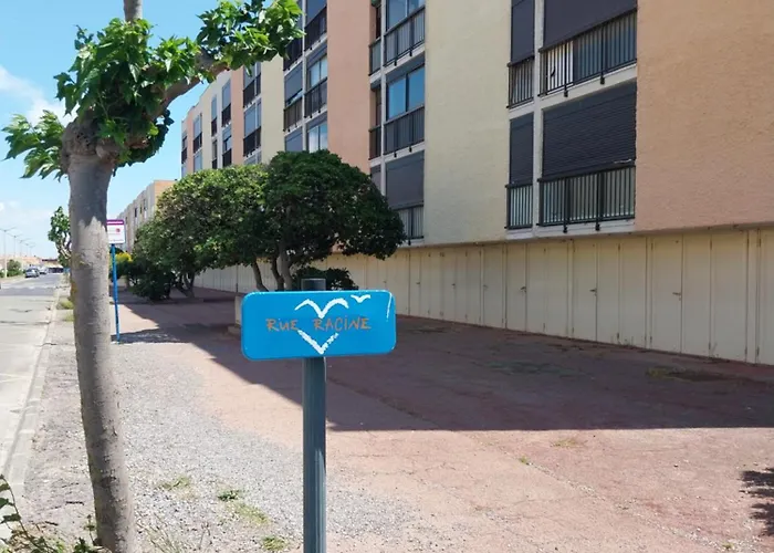 Διαμέρισμα T2 Lumineux A 200m De La Plage, Equipe